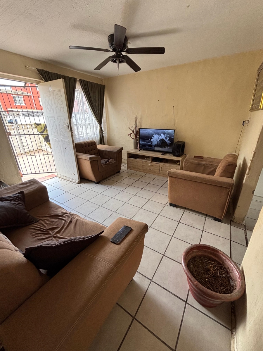 2 Bedroom Property for Sale in Woodlands Western Cape